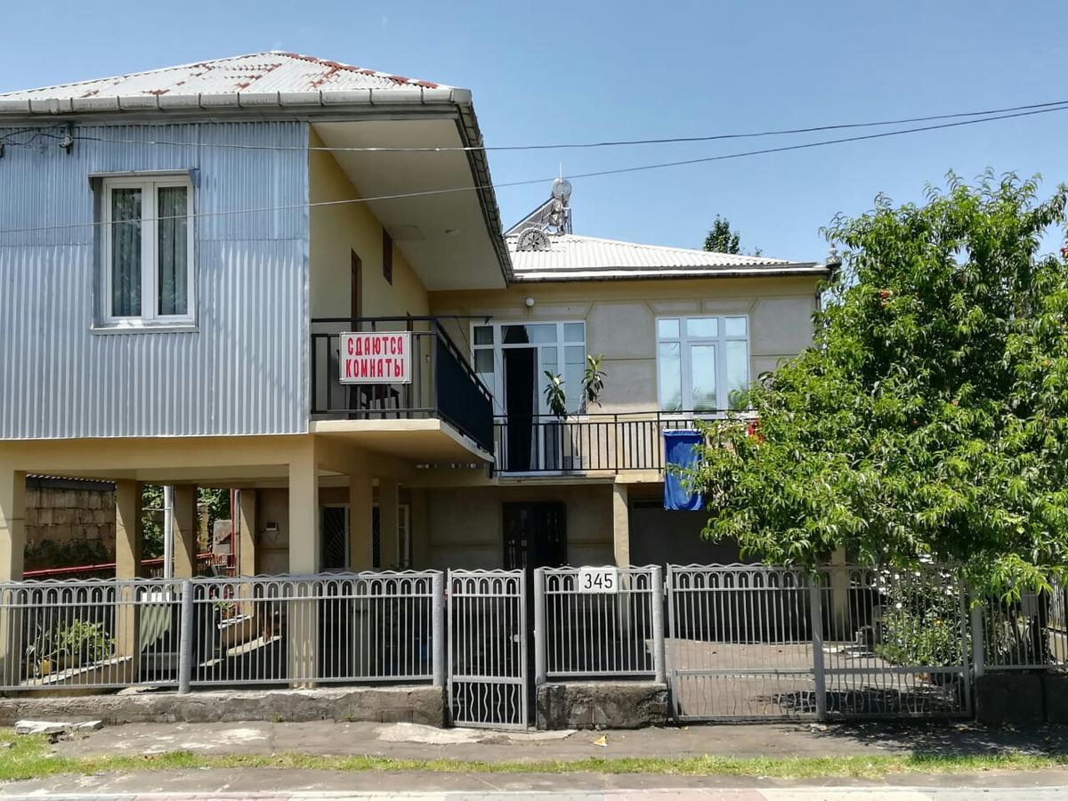 Guest House Of Givi Kobuleti Exterior foto