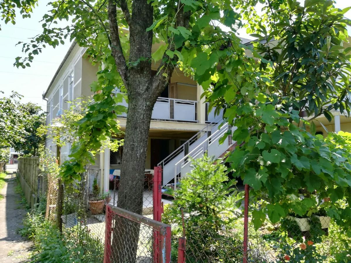 Guest House Of Givi Kobuleti Exterior foto